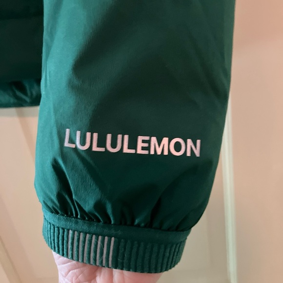 NWT Lululemon down for it all running workout jacket SZ8 Everglade Green-LW4BK0S - Picture 5 of 7